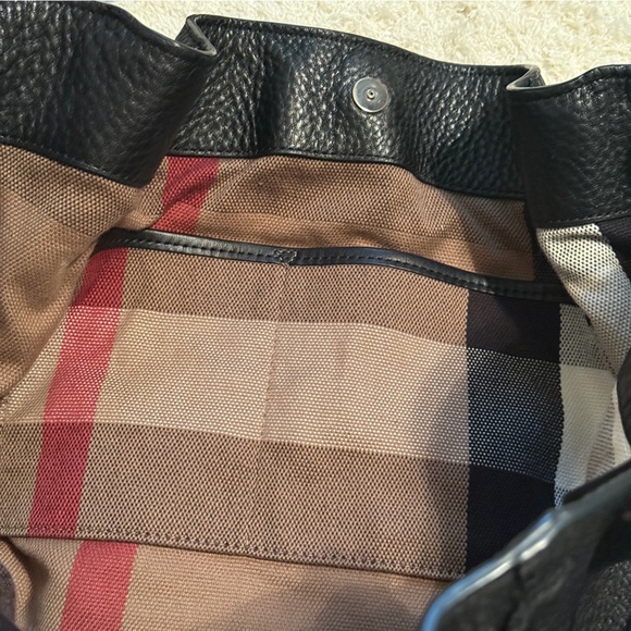 Burberry Maidstone Medium Tote Bag in Leather and House Check Canvas - Picture 9 of 12